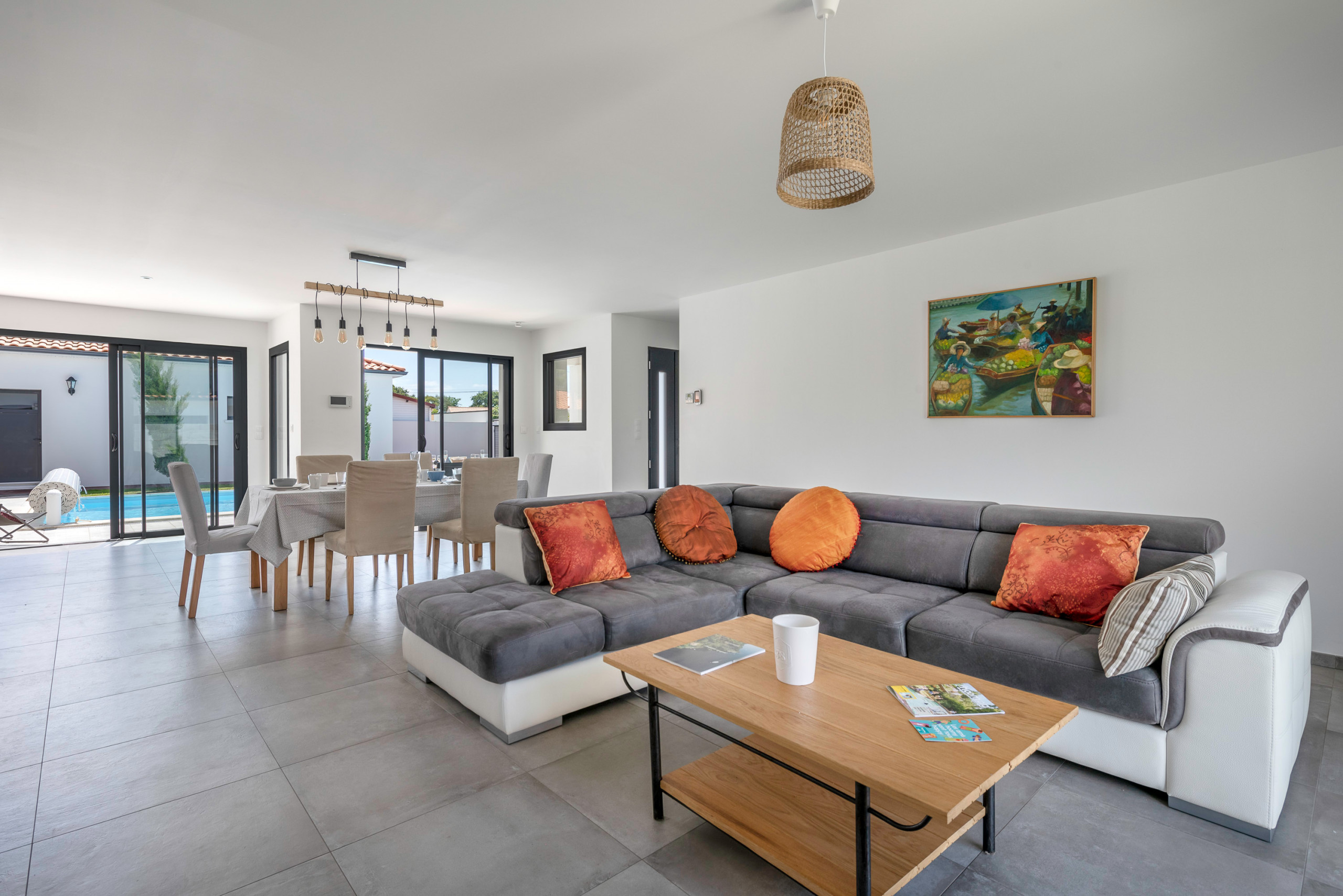 Pavillon familial avec piscine semi-enterree - photo 8